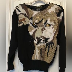 Woman’s Sweater Small